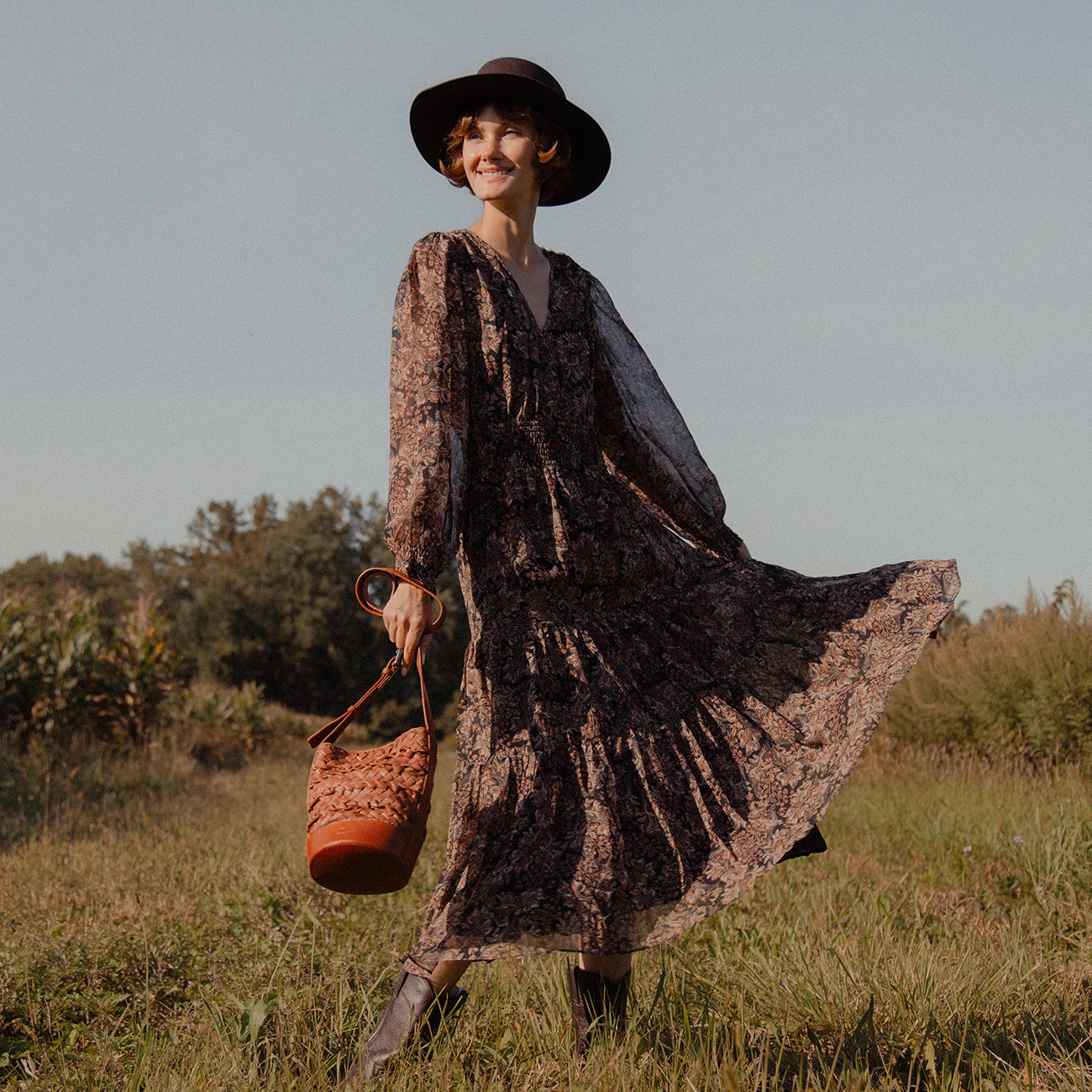 Mini Emery Woven Bucket - Chestnut